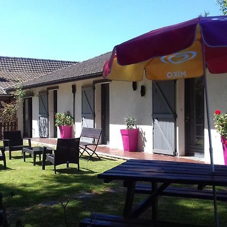 Les Garennes Bed & Breakfast Favieres  Luaran gambar