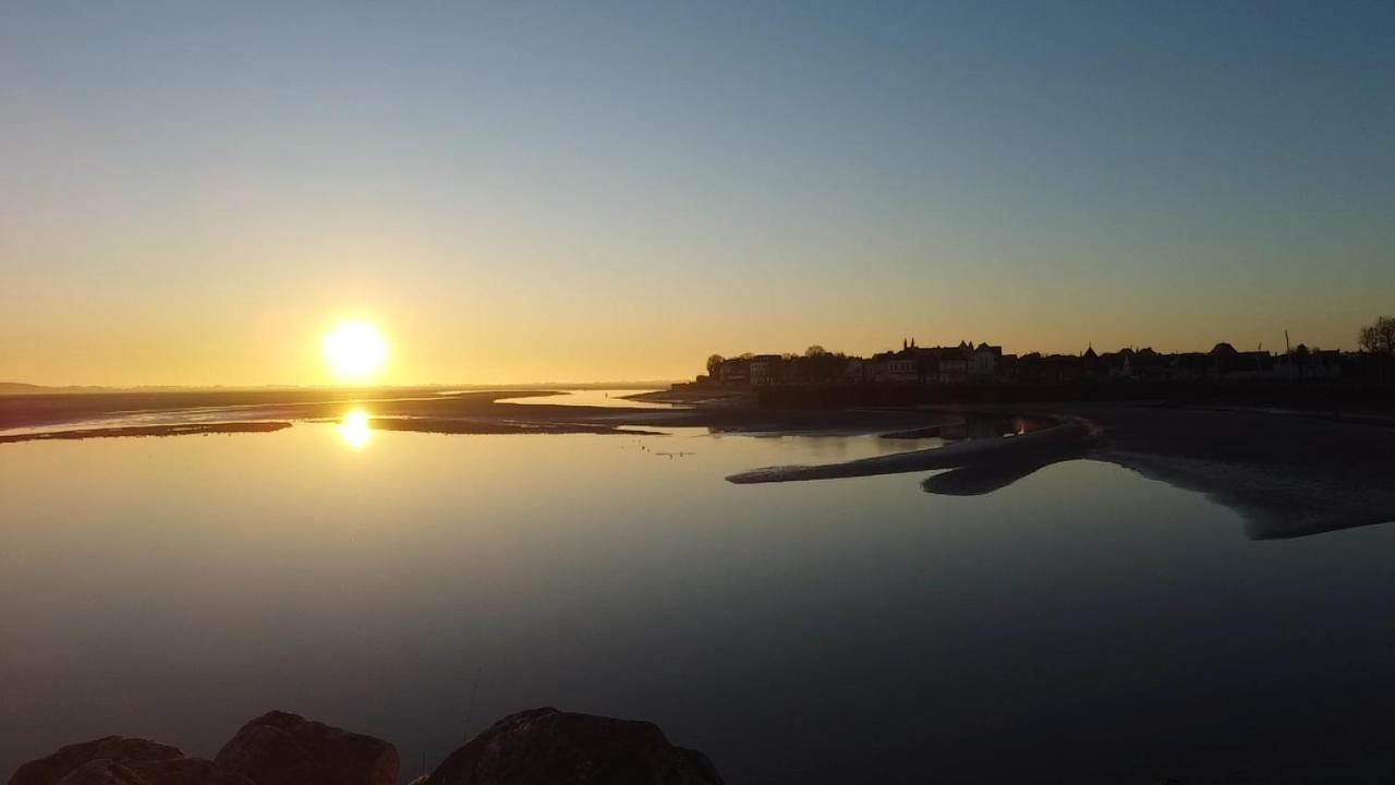 Les Garennes Bed & Breakfast Favieres  Luaran gambar